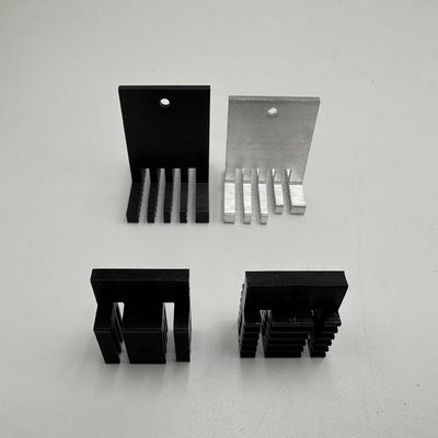 OEM ODM CNCフライリングエクストルーション アルミプロファイル 熱槽エクストルーション LED用のカスタム設計熱槽